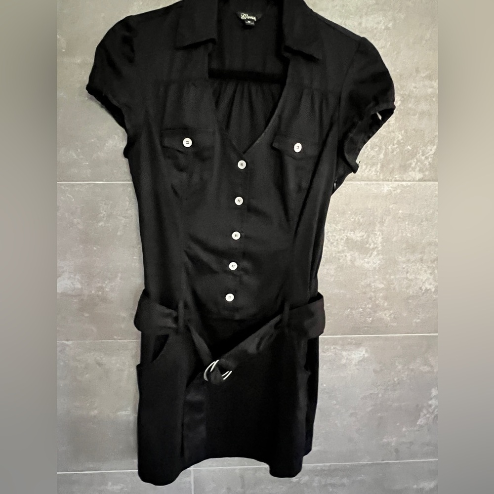 Black Guess Dress with Pockets!!